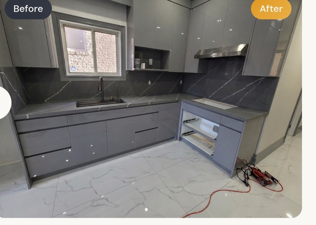 Same kitchen with dark soapstone countertop and backsplash — Option B